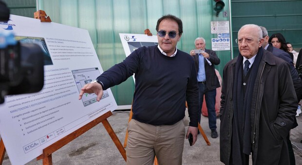 Il governatore Vincenzo De Luca all'avvio dei lavori di riammodernamento dell'impianto di compostaggio di Salerno