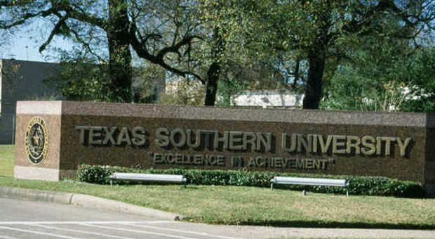 Texas, sparatoria all'università: almeno un morto e un ferito. Arrestato il killer, campus blindato