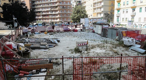 Piazza Leonardo, cantiere fermo: caos e proteste