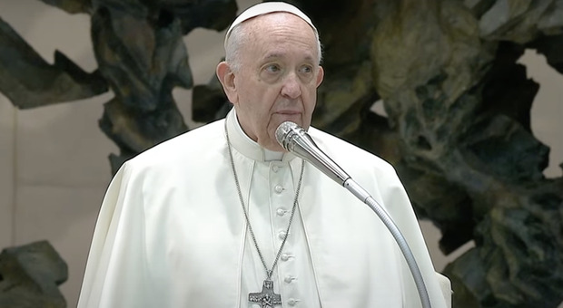 Papa Francesco manda Gallagher a parlare con Di Maio per facilitare la via dei negoziati Russia-Ucraina