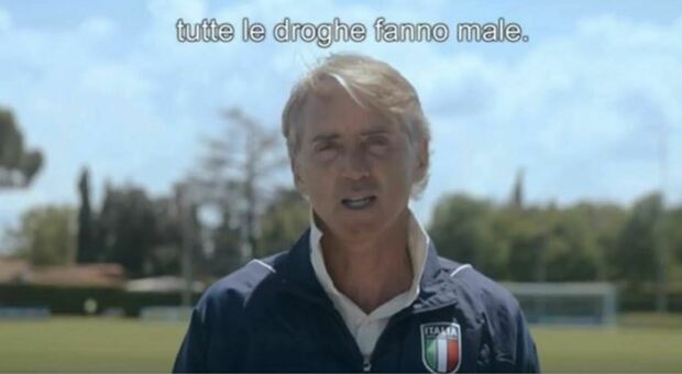 Mancini, un spot stupefacente (ancora) con la tuta dell'Italia: la pubblicità promossa dal Governo