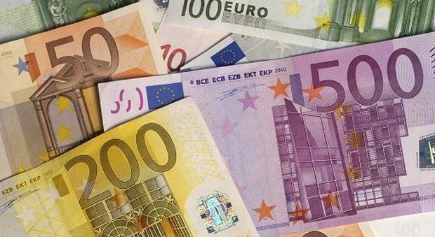 Svizzera, reddito di cittadinanza di 2.250 euro: il 70 per cento dice di no