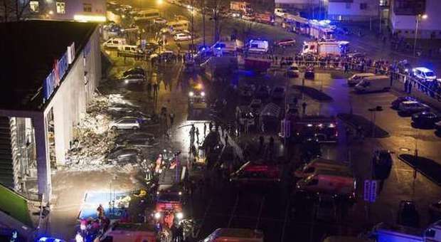 Lettonia, crolla tetto di un supermercato: almeno 48 morti