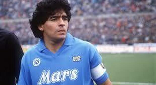 Maradona, il dolore di Mastella: «Intitoliamo a lui lo stadio»
