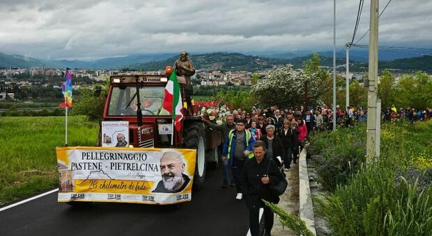 La marcia in onore di San Pio