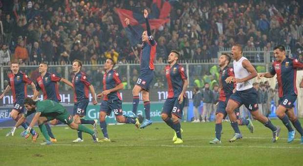 Inter-Samp 1-0 su rigore, la Juve cade a Genova e la Roma l'aggancia
