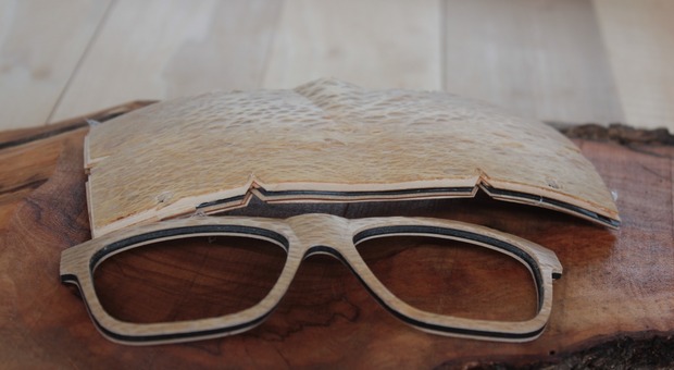 Salento, gli occhiali di legno d'olivo e fico d'india finiscono al Museo