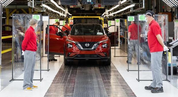 La fabbrica Nissan di Sunderland con la prima Juke uscita dopo la chiusura per Covid 19