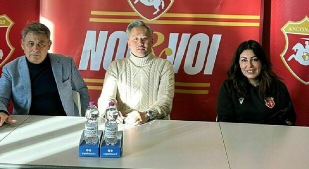 Ancona, Tiong torna e mette ordine: «Sogno la Serie A e il centro sportivo. Ma ora salviamoci e stiamo uniti»
