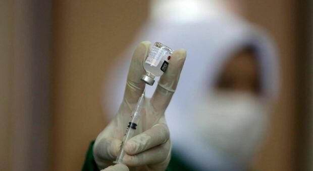 Covid, Iran: Pasdaran presentano nuovo vaccino Noora