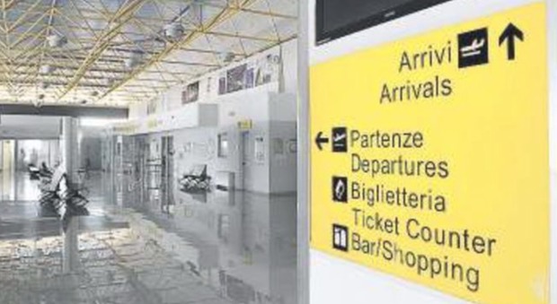 Aeroporto, concessione ferma: Salerno diffida il ministro Toninelli