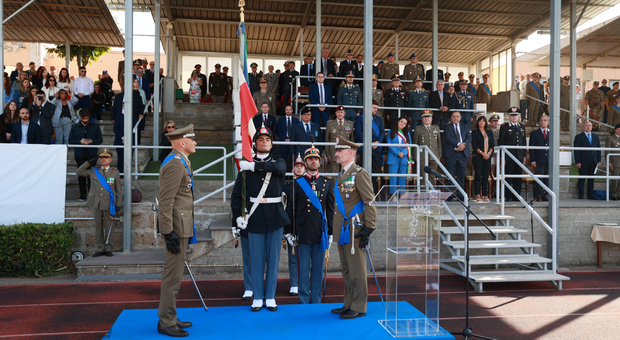 Cerimonia di consegna dei gradi di maresciallo e avvicendamento del comandante alla Scuola Sottoufficiali Esercito di Viterbo