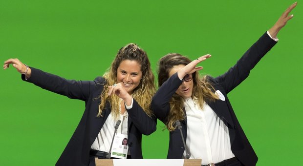 Olimpiadi, l'irresistibile dichiarazione d'amore di Michela Moioli e Sofia Goggia per la candidatura di Milano-Cortina