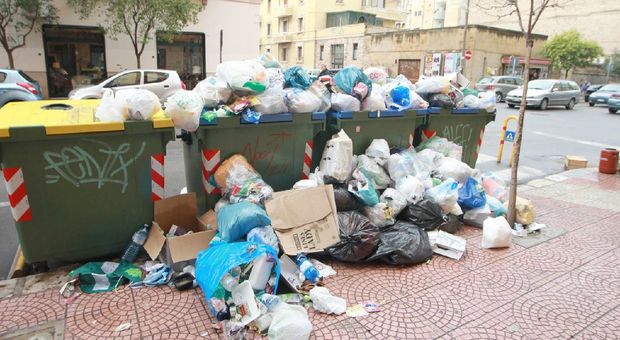 «Differenziata, la vergogna di Taranto»