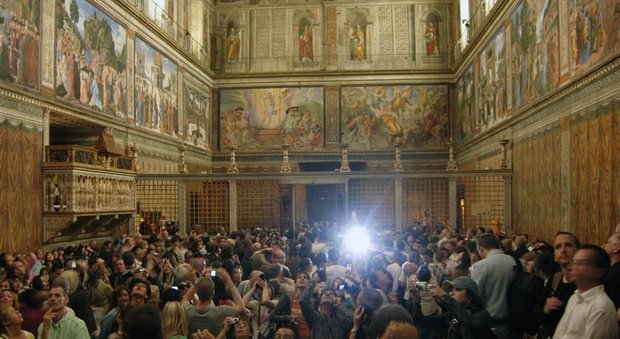 Vaticano, esposto del Codacons: ai musei troppa folla, sicurezza a rischio