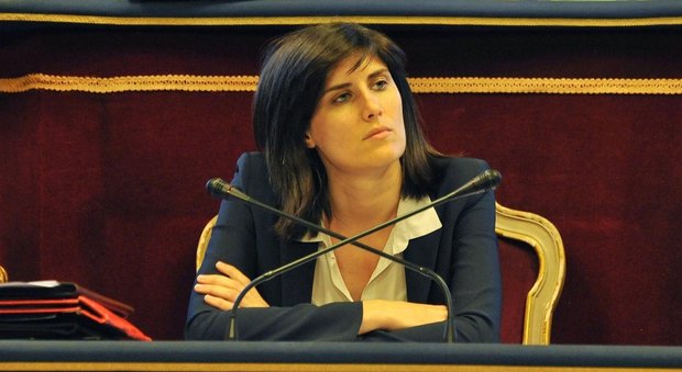 Torino, è scontro fra Appendino e il M5S: il sindaco infuriato abbandona la riunione