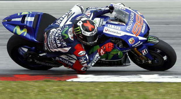 Tempo record di Lorenzo nei test di Sepang, Velentino si "nasconde", Yamaha all'assalto