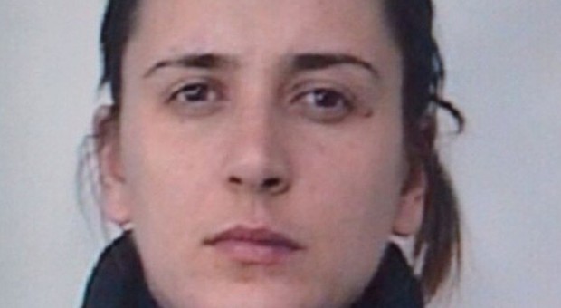 Ancona, la bella moglie “assassina" Il giudice: stava per fuggire dall'Italia