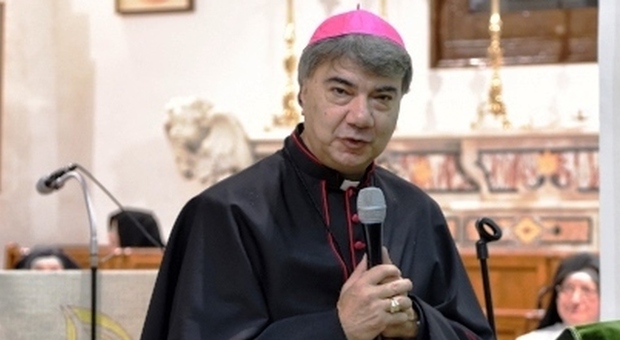 L'arcivescovo Domenico Battaglia chiuderà le visite ai «luoghi della sofferenza» al carcere di Poggioreale