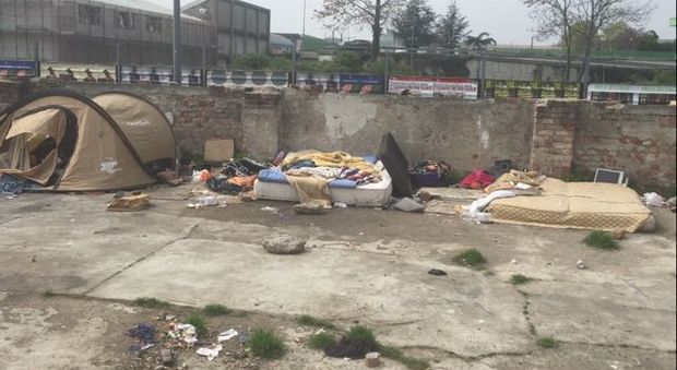 Bovisa, invasione rom: area diventa una tendopoli abusiva, furti e degrado