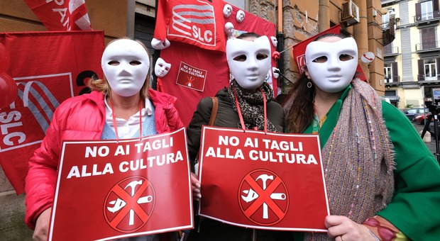 Tagli alla cultura, sindacati in piazza a Napoli