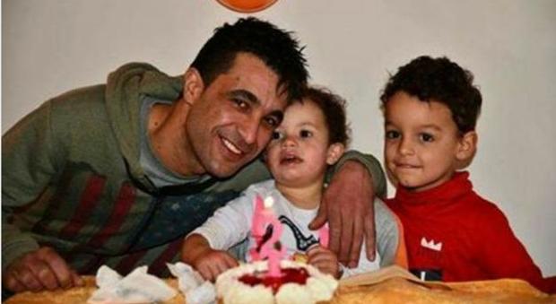 Jamel Mathenni e i suoi bimbi di 2 e 4 anni