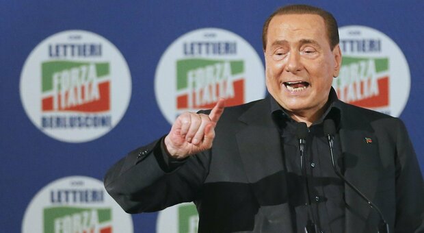 «Silvio Berlusconi è in fin di vita», i figli al San Raffaele. Le sue condizioni sarebbero molto gravi