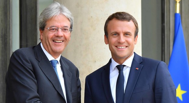 Gentiloni e Macron (LaPresse)