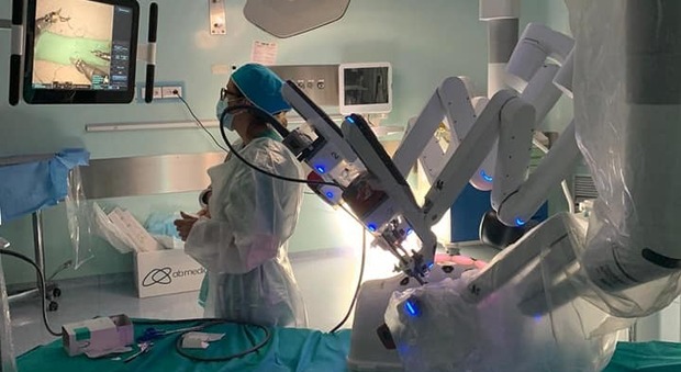Milano, al San Paolo interventi in chirurgia robotica: ai corsi raddoppiano gli studenti