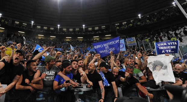 Juve-Napoli, l'applauso del questore: «Tifosi inappuntabili, fuori e dentro»