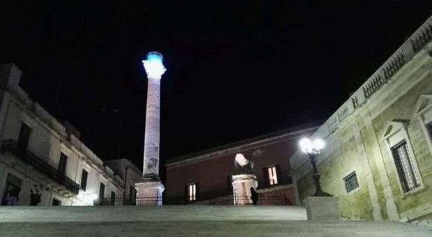 La Colonna Romana illuminata di blu per festeggiare i 70 anni dell'Onu