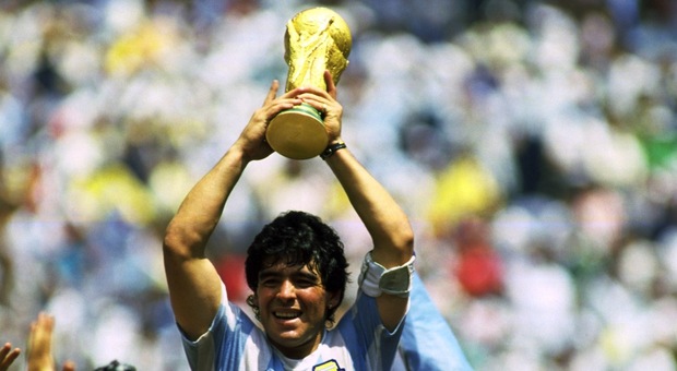 Maradona, contro l'Inghilterra il gol più bello della storia del calcio all'Azteca in Messico