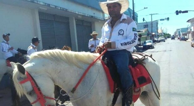 Mandriano viene trascinato da un mulo per 1,5 km e muore a Cristalina in Brasile