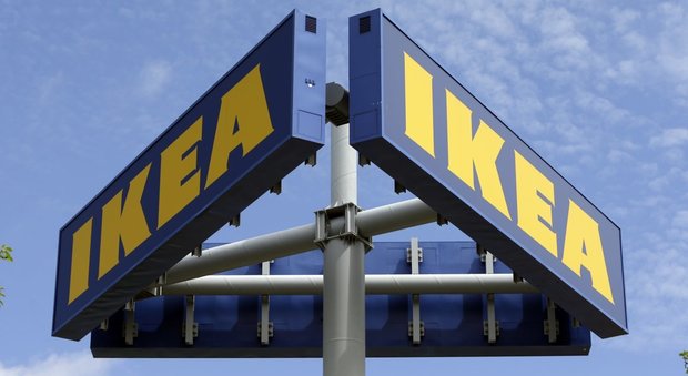 Ikea, un nuovo caso: «Lavoratore licenziato per cinque minuti di ritardo»