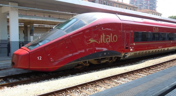 Rapina su treno A/V Napoli-Roma con spray: presi due extracomunitari