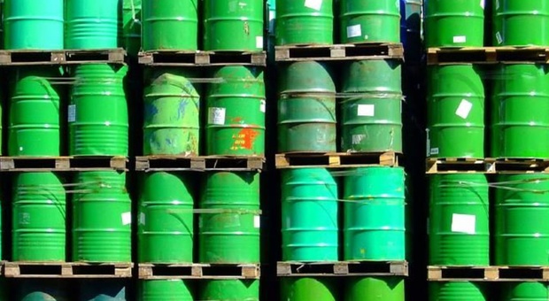Ucraina, la Russia minaccia l'Ue: «Con l'embargo al nostro petrolio il prezzo del greggio a 300 dollari al barile»