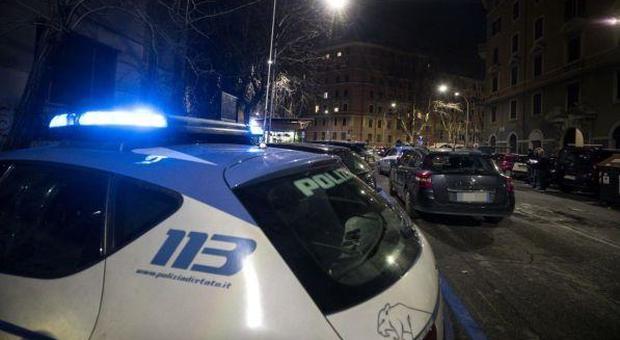 Varese, ragazzina di 13 anni si lancia dalla finestra di casa: morta sul colpo