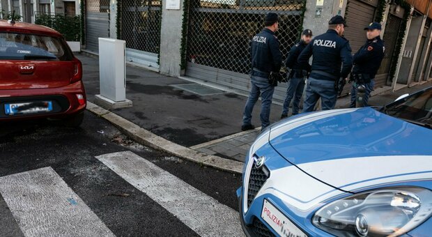 Martina Scialdone uccisa dall'ex davanti al ristorante a Roma, un testimone: «L'ha ammazzata sotto i miei occhi. Litigavano, nessuno è intervenuto»