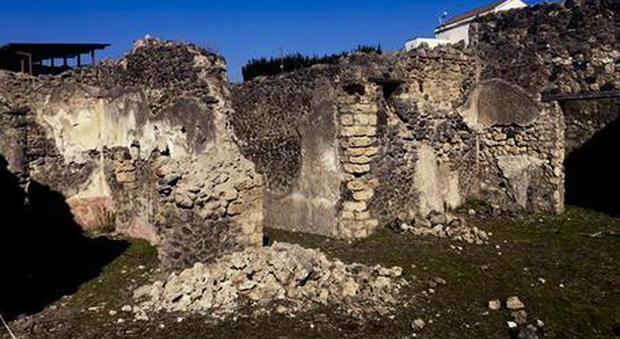 Pompei, nuovo crollo: cede una parete nella "Casa della caccia ai tori": chiusa al pubblico
