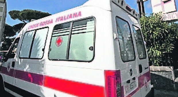 Coronavirus a Napoli, la Croce Rossa: «Servono infermieri 118 e volontari»