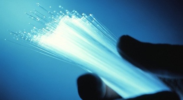 Internet superveloce, Vodafone lancia la fibra da 300 mega: si parte da Milano