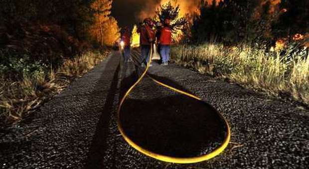 Portogallo, nuovo allarme incendi: mobilitati 3mila vigili del fuoco