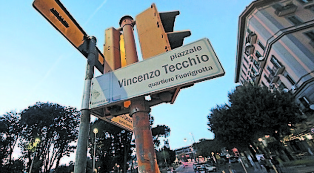 Napoli non avrà piazzale Ascarelli: resta l'insegna con il nome di Tecchio