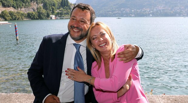 Reddito di cittadinanza, Salvini: «Da abolire». Il Pd: no, va riformato