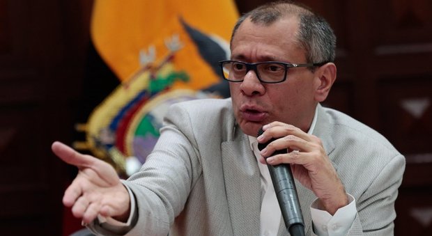 Ecuador, ordinato l'arresto del vicepresidente Glas coinvolto nell'inchiesta su tangenti