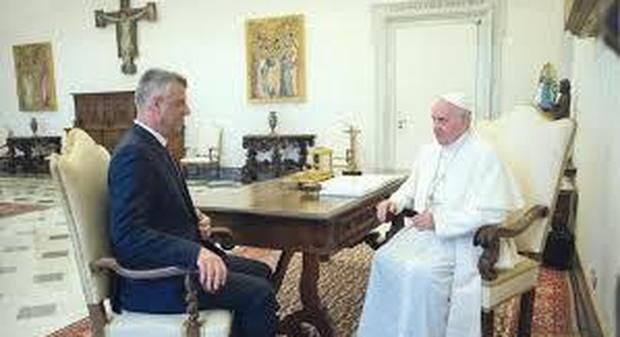 Papa Francesco alle prese con la grana diplomatica del Kosovo
