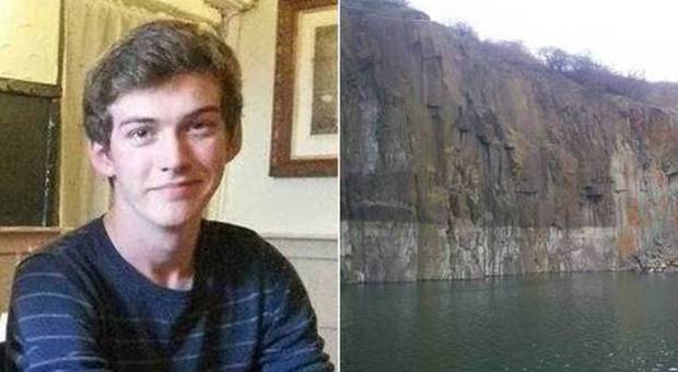 L'Ice Bucket Challenge fa la prima vittima: Cameron, 18 anni, cade da un dirupo e muore