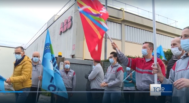 Manifestazione dei lavoratori ABB (da sito Tgr Veneto)