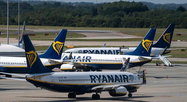 Ryanair, l'Antitrust: «Concorrenza sleale, boicotta le agenzie di viaggio e danneggia utenti»