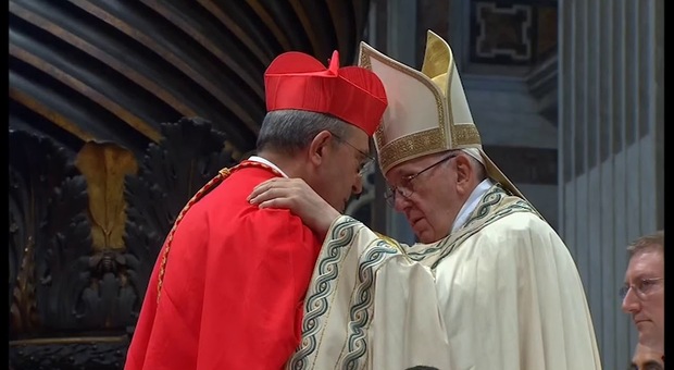 Il cardinale Giuseppe Petrocchi con Papa Francesco